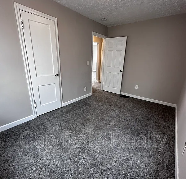 2359 McGuffey Rd — Photo 20