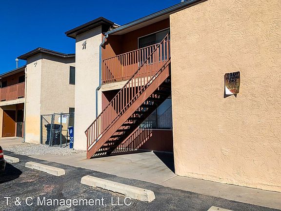 3rd image of 512 Pennsylvania St SE #512