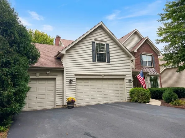 2105 Bent Tree Dr, Geneva, IL 60134