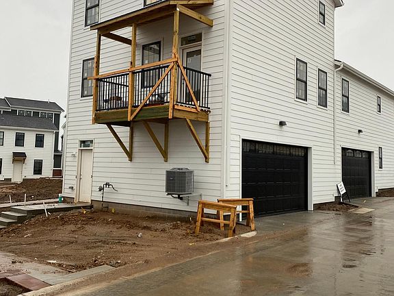 3rd image of 13108 Lincoln Rd Unit 201