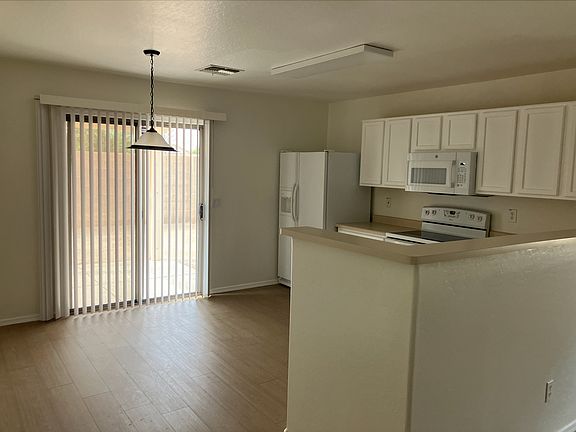 3rd image of 40532 N High Meadows Dr