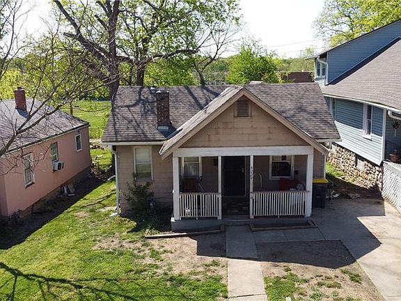 4th image of 4224 Monroe Ave