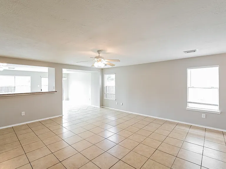 3306 Coldwater Canyon Ln — Photo 4
