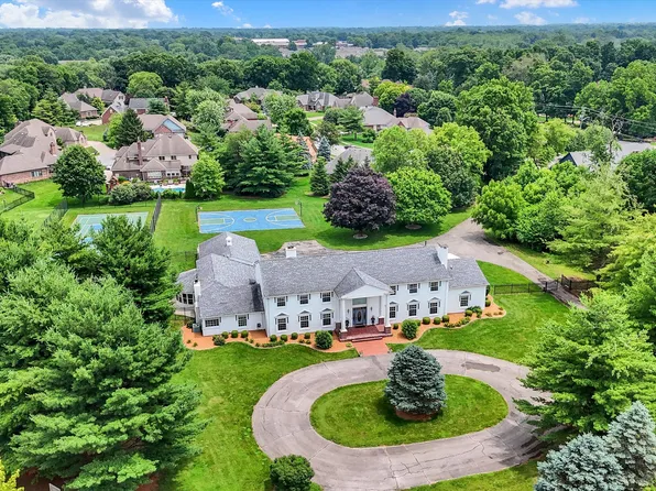 27 Forrests Edge Ct, Indianapolis, IN 46227