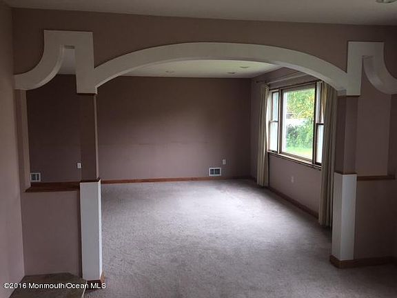 4th image of 337 Flaam St