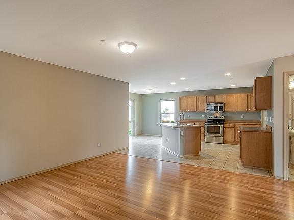 5th image of 1683 Duncan Ave