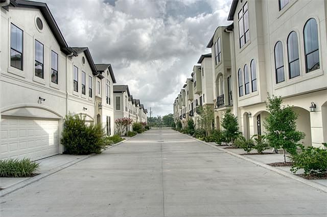 1st image of 3111 Fairdale Oaks E