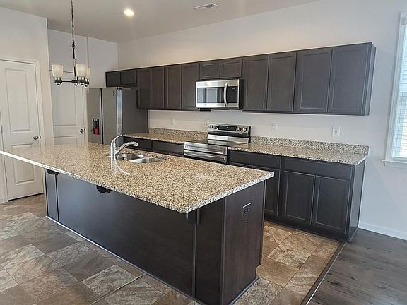 4th image of 153 Valley Creek Dr