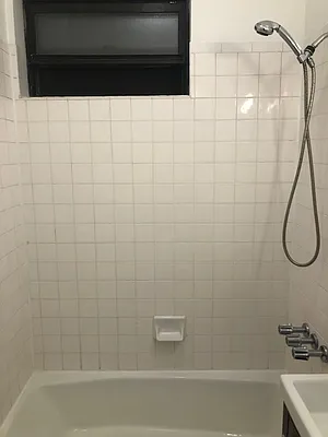 Rented by Alexander Bilu, LREB | media 10