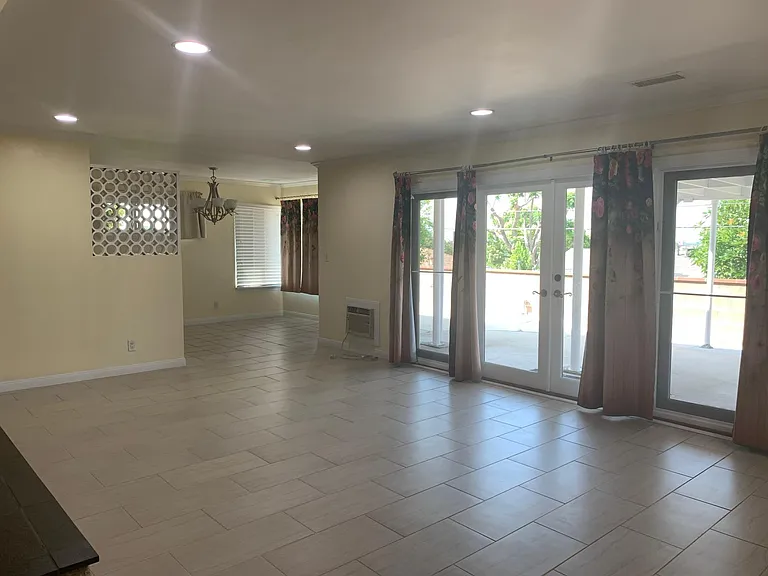 2023 Karen St — Photo 14