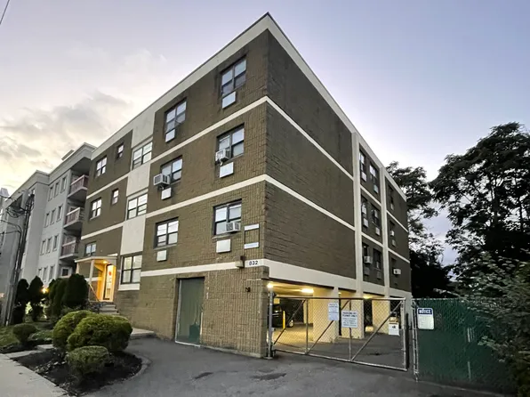 832 Atlantic St, Bridgeport, CT