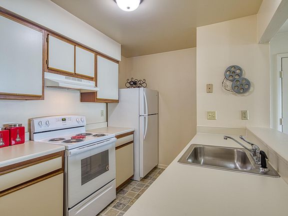 5th image of 3700 Snowdrift Cir #623a42e63