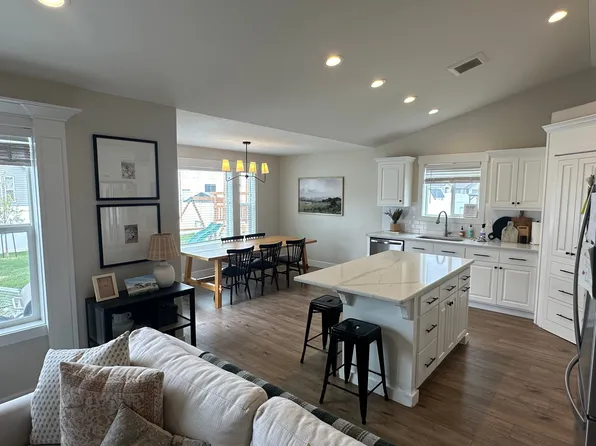 5226 S Thatcher Ave, Idaho Falls, ID 83404