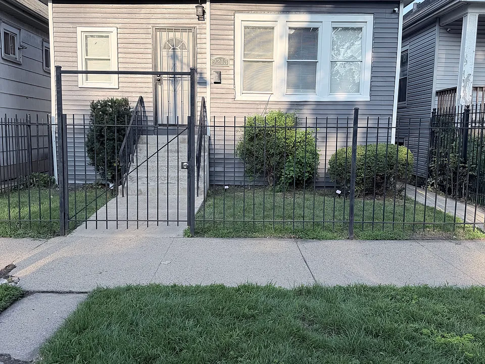 S Blackstone Ave