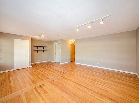 4th image of 7367 North Ave #2