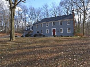 273 Whiting Pond Rd, Fairfield, CT 06824