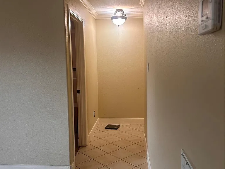 7811 Fall Glen Dr — Photo 6