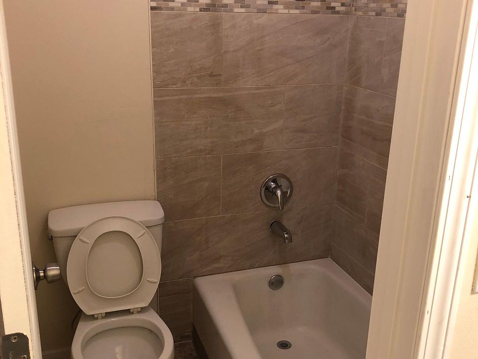 1st image of 4212 Clark Ave #205