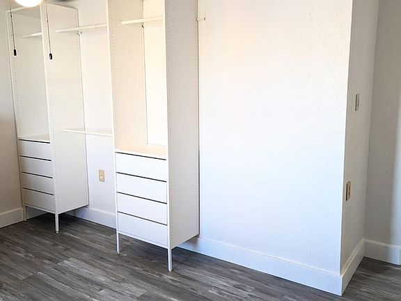4th image of 127 E Fleming Ave APT B