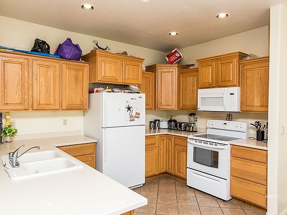 5th image of 604 2nd South St