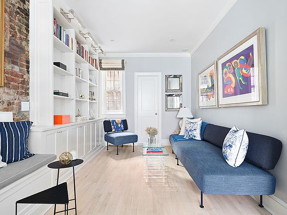 4th image of 53 Horatio St #Townhouse 1