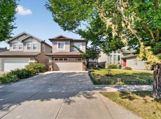 62 E Coalbanks Gate W, Lethbridge, AB T1J 2A1