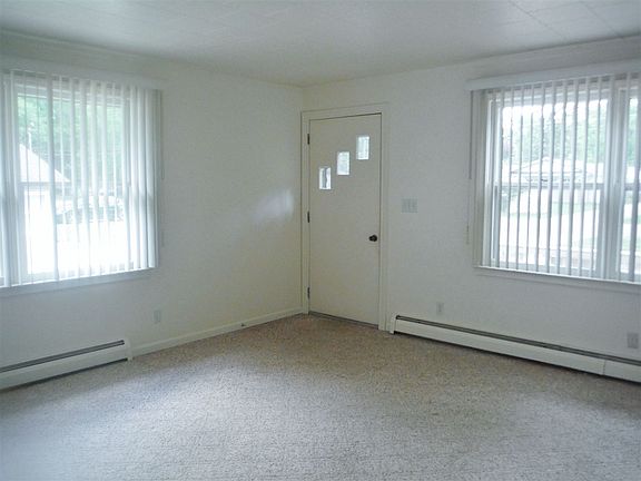 5th image of 129 Cottage Dr