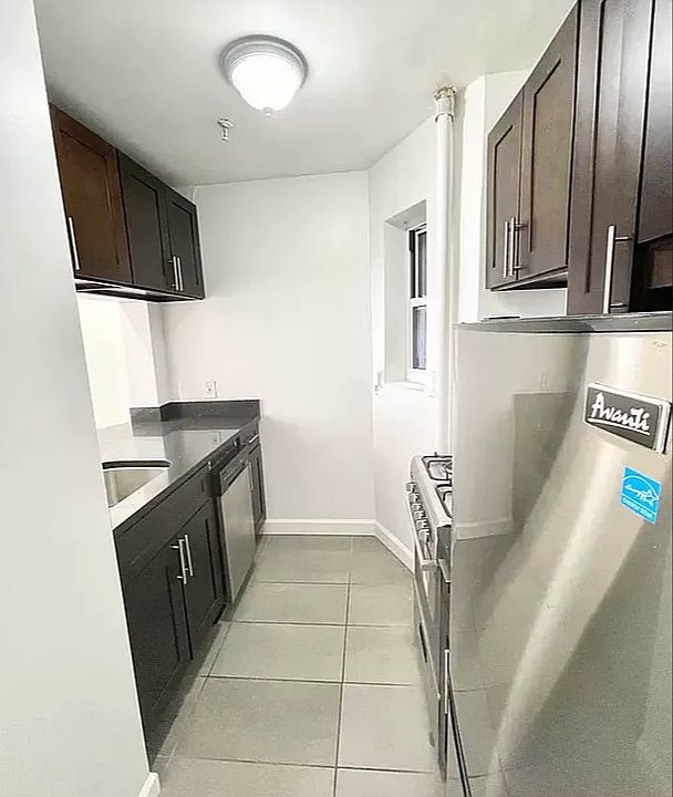 2nd image of 525 E 81st St APT 4D