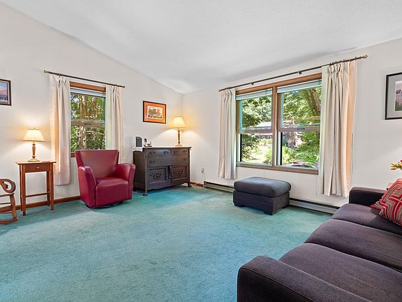 2nd image of 5 Chestnut Hill Drive