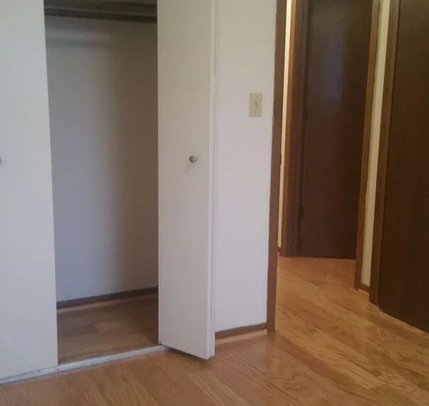 DJ Smith Realty Emerson Ave S — Photo 1