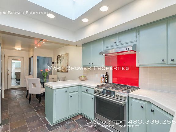 4th image of 2635 E Beekman Pl