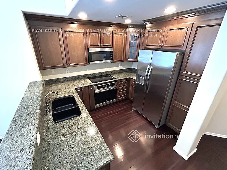 5710 S 21st Ter — Photo 8