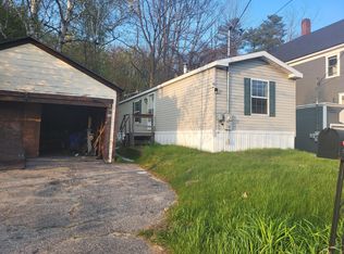 48 Spruce St, Rumford, ME 04276