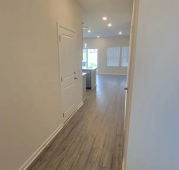 5220 Brailey Cir — Photo 2