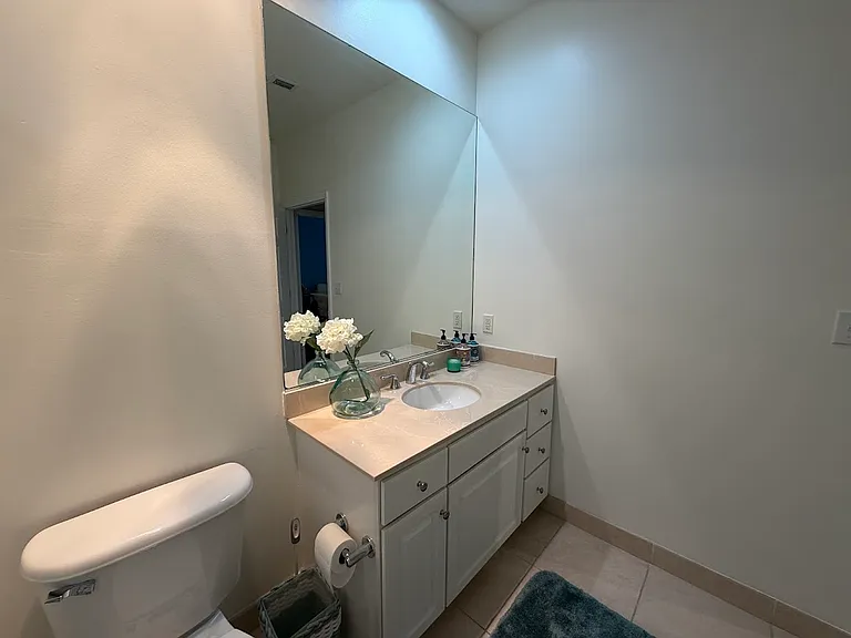 2000 N Bayshore Dr #126 — Photo 18