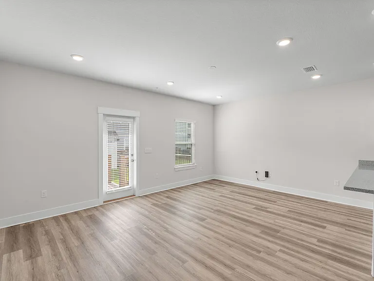 9497 Nature Creek Cir — Photo 7