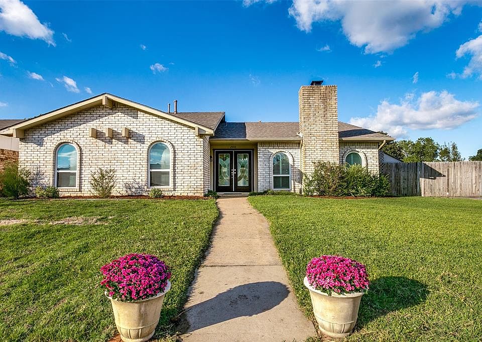 1st image of 2909 Furneaux Ln