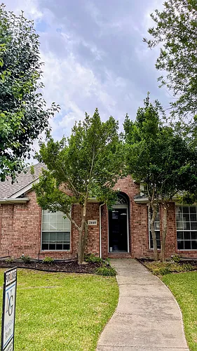 2440 Ravenhurst Dr Photo 1