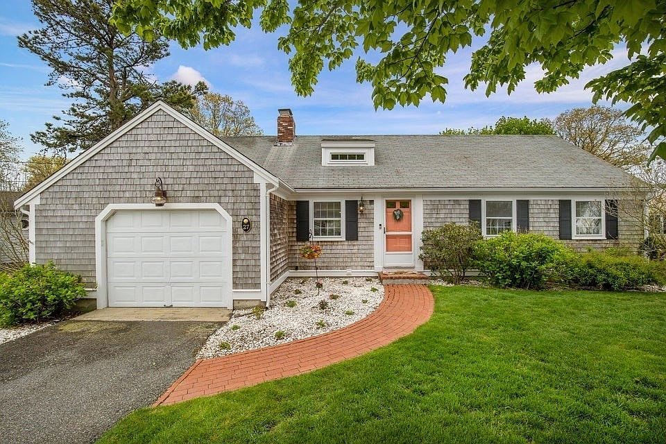 1st image of 27 Porter Ln