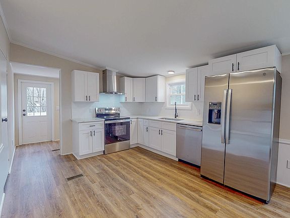 3rd image of 67 Halifax Rd