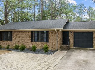 1635 Longleaf Dr E, Pinehurst, NC 28374