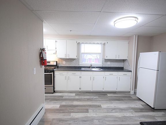 2nd image of 716 Benton St #1