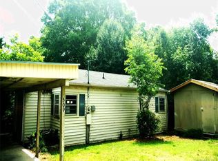 509 Groves St, Dallas, NC 28034