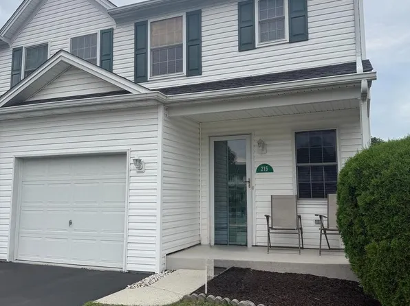 215 Meadow Ln, Harrisburg, PA 17112
