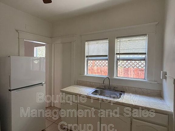 4th image of 1614 E Broadway APT 7
