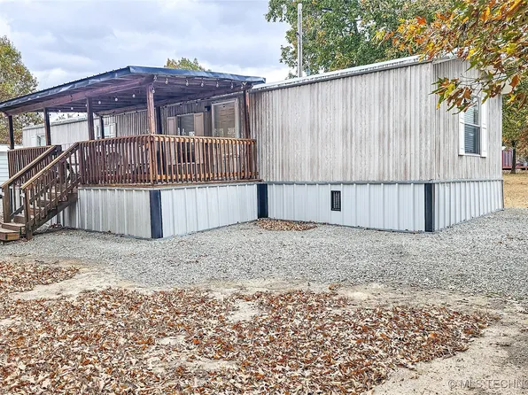 8 F Dr, Porum, OK 74455