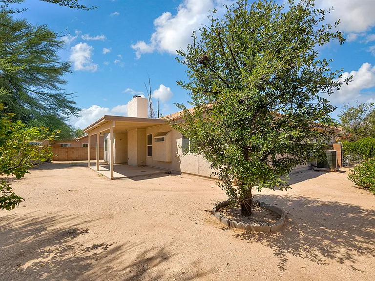4285 W Plantation St — Photo 43