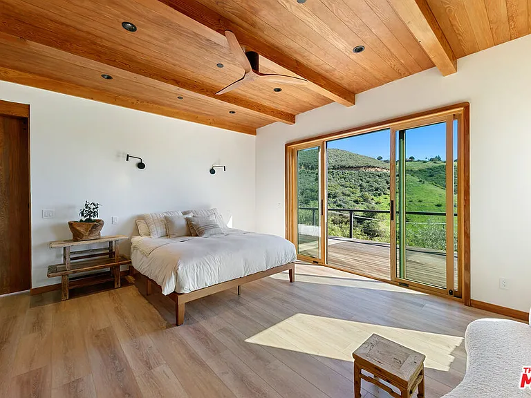 33064 Decker School Rd — Photo 10