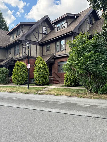 6 Canterbury Rd #1 Photo 1