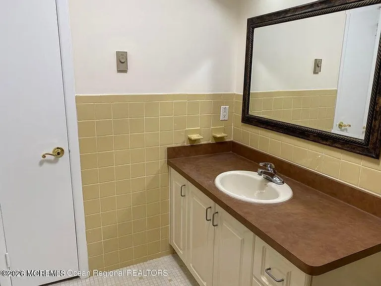 118 Amberly Dr #D — Photo 12
